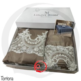 Copriletto Versailles pizzo rebrodè + cuscino