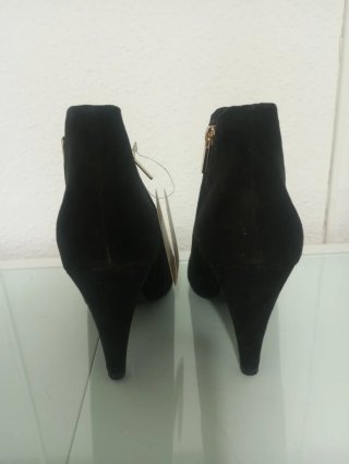 Botines negros tacón alto