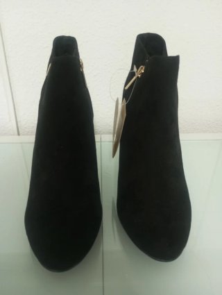 Botines negros tacón alto