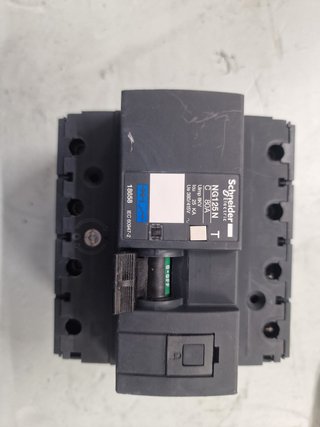 Schneider NG125N 80A Interruptor Automático