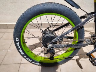 Bicicleta eléctrica Fat Bike con cargo original,