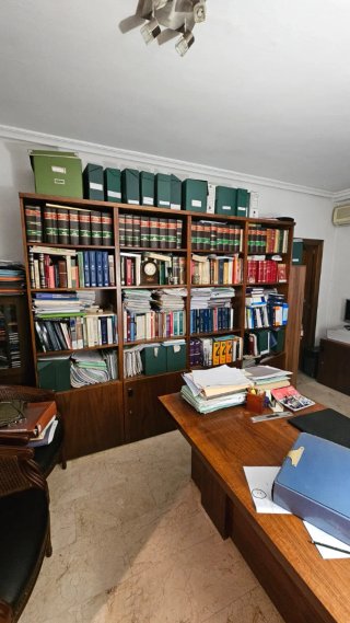 Librería Estantería Despacho Abogado