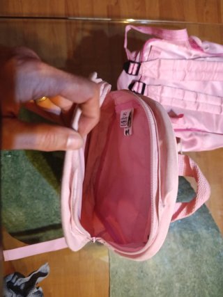 Dos mochilas infantiles rosas