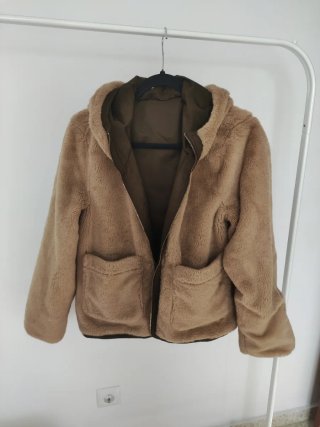 Abrigo reversible verde militar con pelo