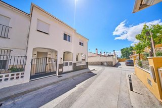 Chalet en venta en Baza