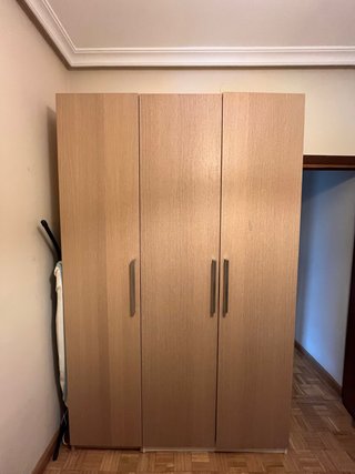 Armario de madera 3 puertas