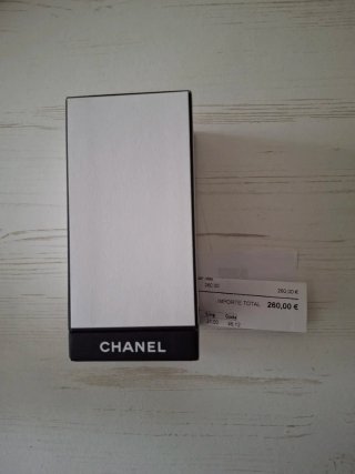 Perfume Chanel Negro/Blanco