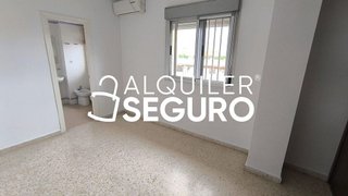Piso en alquiler en Colores - Entreparques en Sevilla