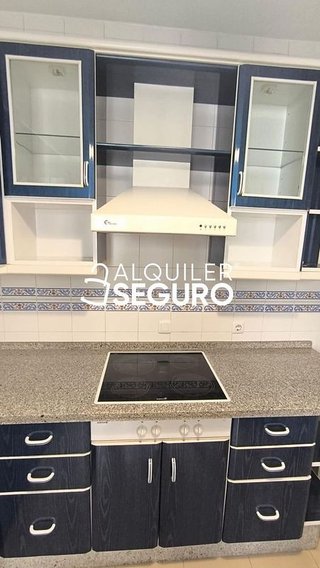 Piso en alquiler en Colores - Entreparques en Sevilla