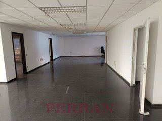 Oficina en alquiler en El Besós i el Maresme en Barcelona