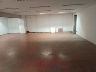 Oficina en alquiler en El Besós i el Maresme en Barcelona