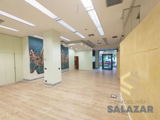 Local comercial en alquiler en San Pedro de Deusto-La Ribera en Bilbao