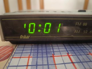 Radio Reloj Despertador Oskar