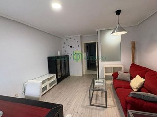 Piso en alquiler en Centro Ciudad en León
