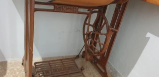 Máquina de coser Singer antigua