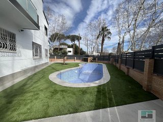 Chalet en alquiler en Montmar en Castelldefels