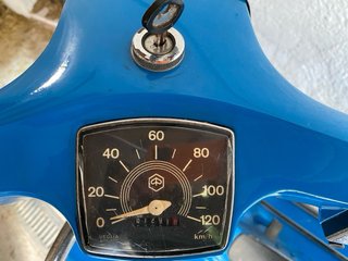 Vespa PK 75 Primavera restaurada- Urge vender