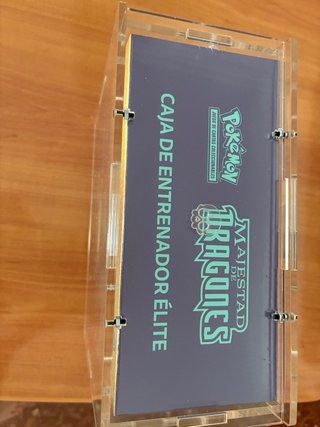 ETB Pokemon Majestad de Dragones