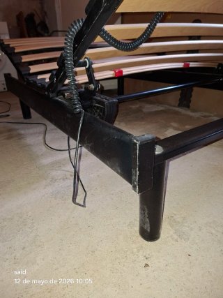Cama articulada metálica madera motor movimiento