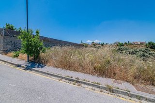 Terreno en venta en Zubia (La)