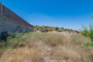 Terreno en venta en Zubia (La)
