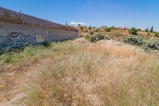 Terreno en venta en Zubia (La)