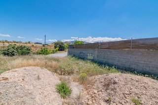 Terreno en venta en Zubia (La)