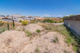 Terreno en venta en Zubia (La)