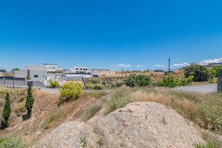 Terreno en venta en Zubia (La)