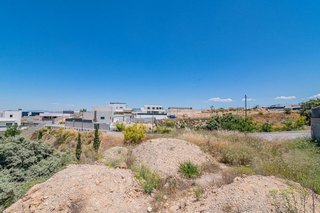 Terreno en venta en Zubia (La)