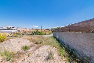 Terreno en venta en Zubia (La)