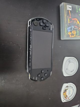 Console Sony PSP Nera + 5 Giochi UMD