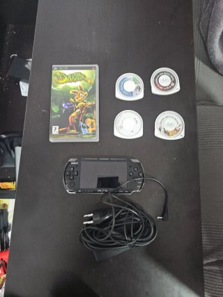 Console Sony PSP Nera + 5 Giochi UMD
