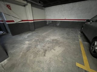 Garaje en venta en Centre en Hospitalet de Llobregat, L´