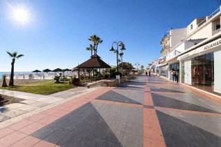 Piso en venta en La Carihuela en Torremolinos