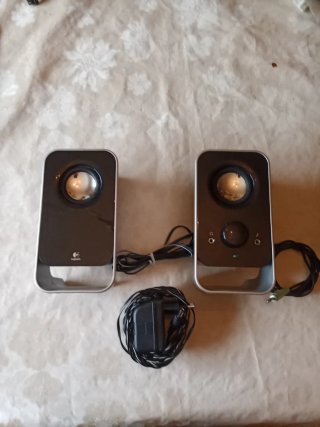 Altavoces Logitech amplificados