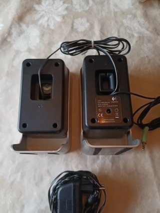 Altavoces Logitech amplificados