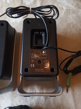 Altavoces Logitech amplificados