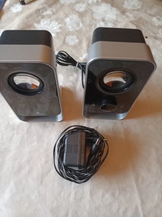 Altavoces Logitech amplificados