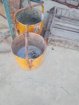 Cubo de obra hormigon