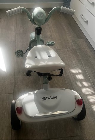 Triciclo infantil mint con luz