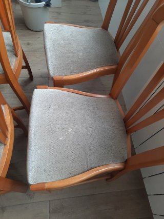 Juego de 4 sillas de comedor de madera !!URGE!!