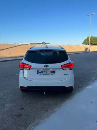 7 plazas Kia Carens del 2016 12 meses de garantía