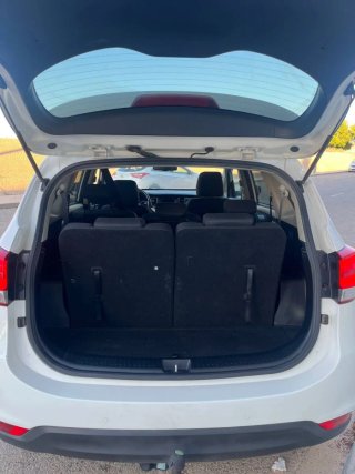 7 plazas Kia Carens del 2016 12 meses de garantía