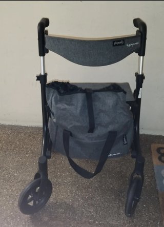 Andador PlayCare R1 plegable con asiento