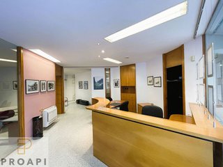Local comercial en alquiler en Eixample Nord – La Devesa en Girona