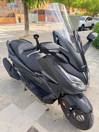 Honda Forza 125 Negra/Gris