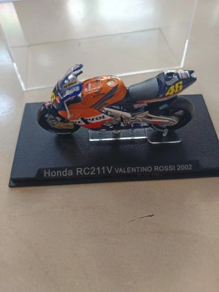 Miniatura moto Valentino Rossi Honda RC2