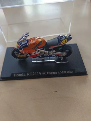 Miniatura moto Valentino Rossi Honda RC2