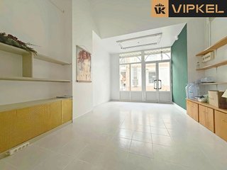 Local comercial en alquiler en Carballo